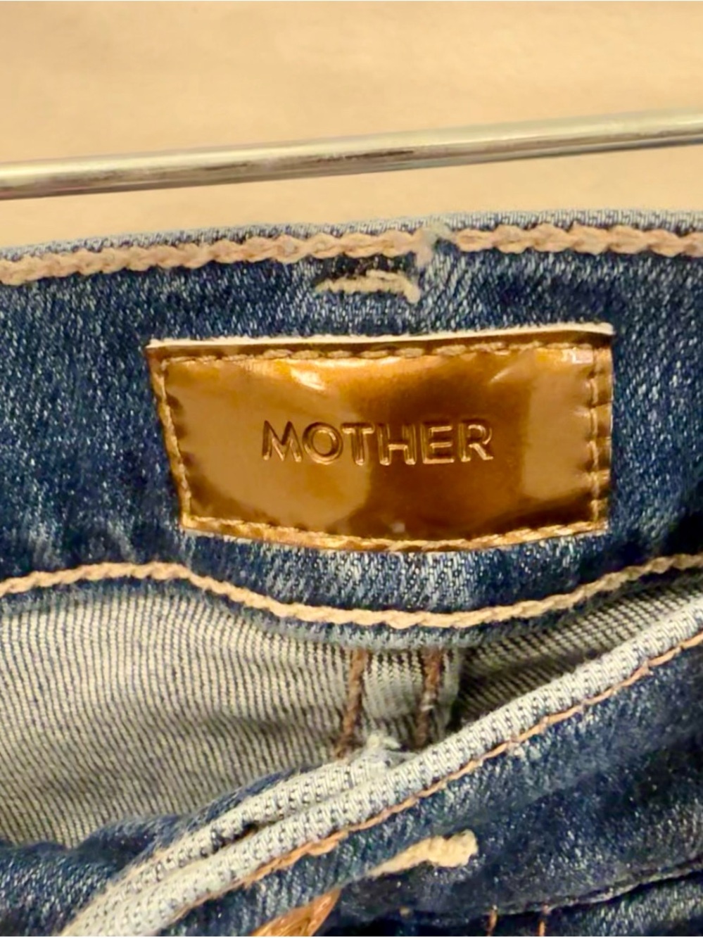 MOTHER The Insider Crop Step Chew - Picture 7 of 9